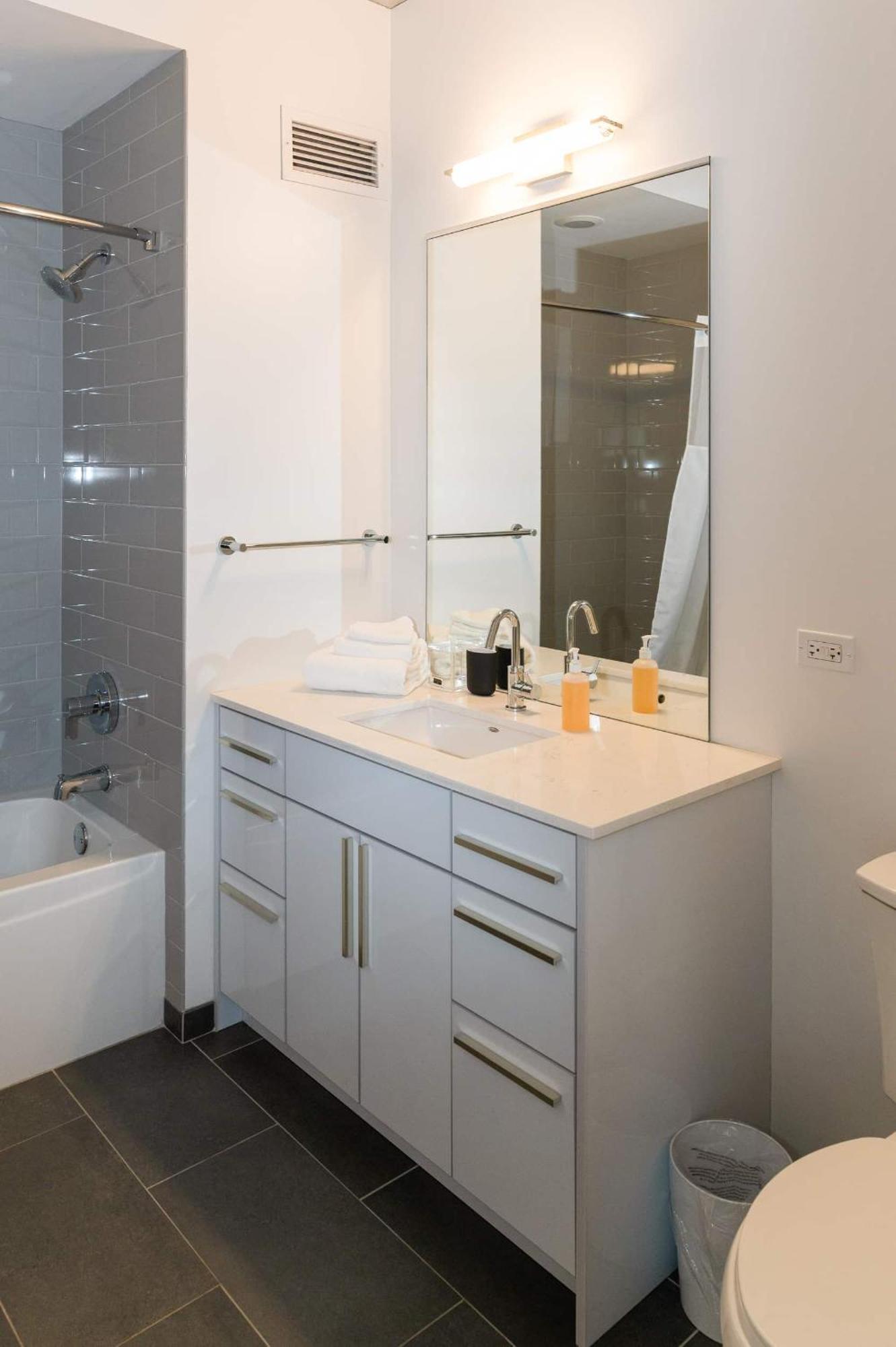 2Br Elegant Premium Suite With Balcony & Sweeping City Views Chicago Exterior photo